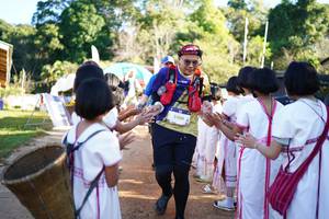 BIB: 2406
                            <button type="button" onclick="openModal(18994853)" class="btn btn-primary btn-sm float-right btn-popup" data-toggle="modal" data-target=".modal-high-quality">
                        <i class="fas fa-shopping-cart"></i> Add to Cart
                    </button>
                                            <button type="button" onclick="isThisMe(18994853, true)" class="btn btn-success btn-sm float-right btn-popup btn-isme hidden" data-toggle="tooltip" data-placement="bottom" title="นี่คือรูปของคุณใช่ไหม คลิกที่นี่เพื่อเอาเข้าอัลบั้ม">
                        <i class="fas fa-plus"></i> Add to album
                    </button>
                    <button type="button" onclick="isThisMe(18994853, false)" class="btn btn-warning btn-sm float-right btn-popup btn-isnotme hidden">
                        <i class="fas fa-ban"></i> Remove from album
                    </button>